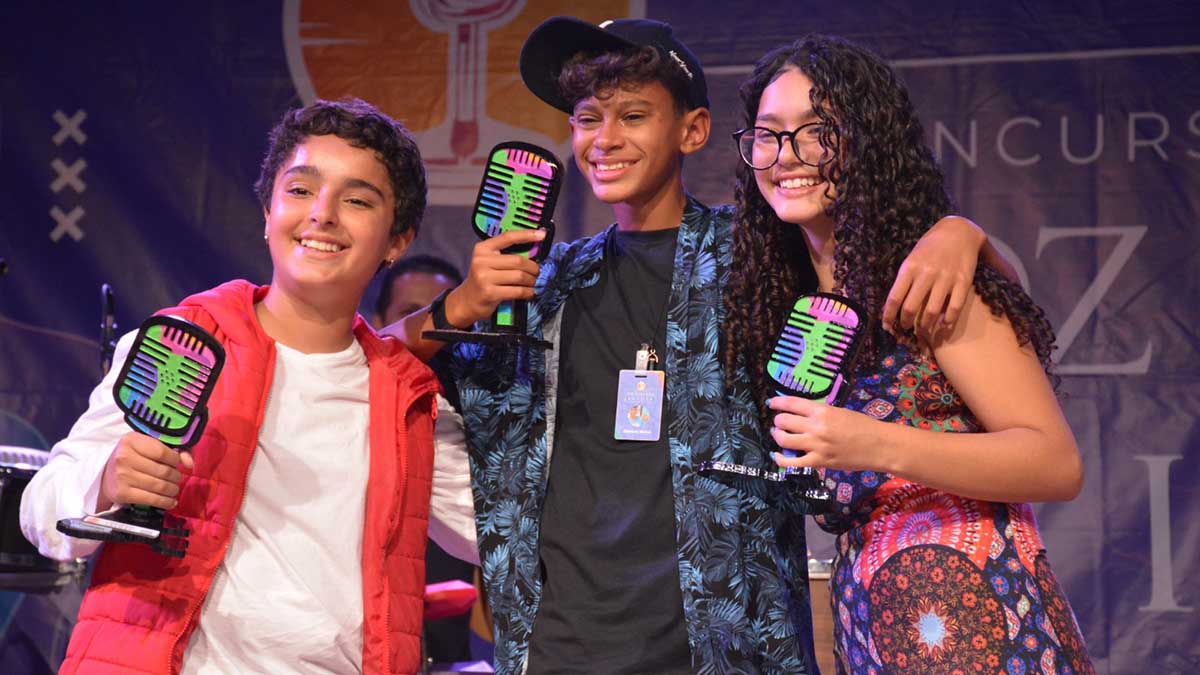 Vencedores do concurso “A Voz da Ilha Kids” são convidados para programa Raul Gil