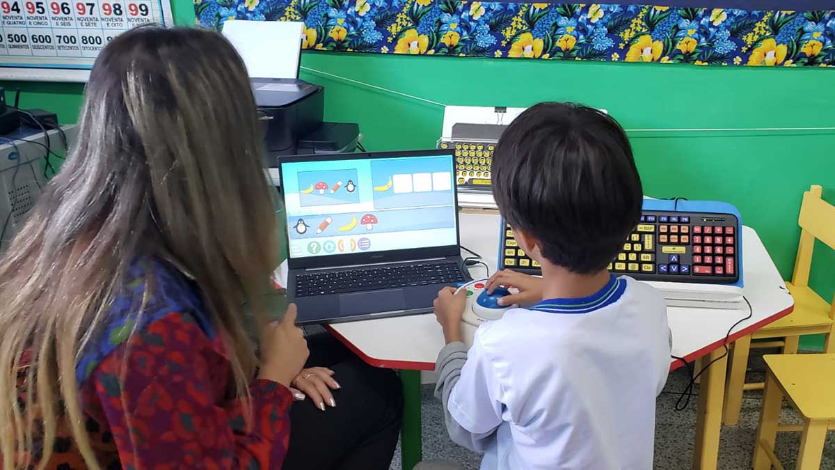 Novo material de tecnologia assistiva é destaque na Educação Inclusiva de Ilhabela