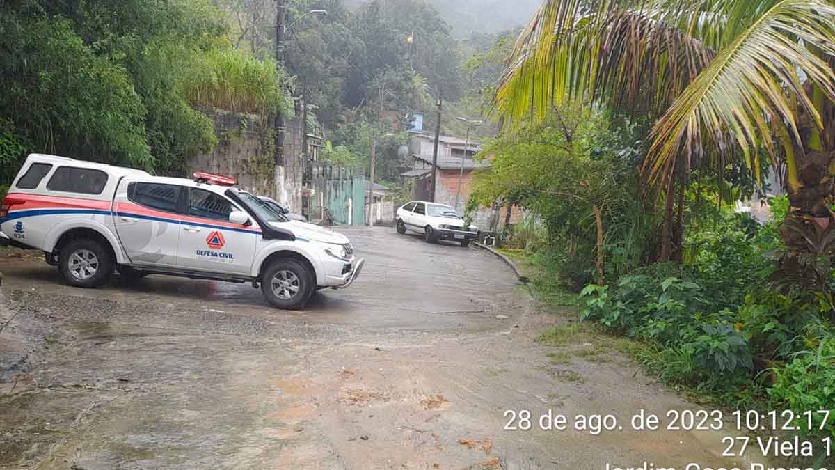 Defesa Civil de Caraguatatuba segue com vistorias e orientações nas áreas de risco do município