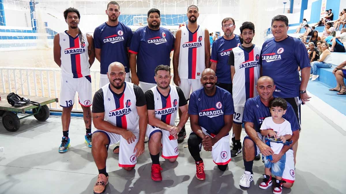 Caraguatatuba se classifica para as quartas de final do Metropolitano de Basquete