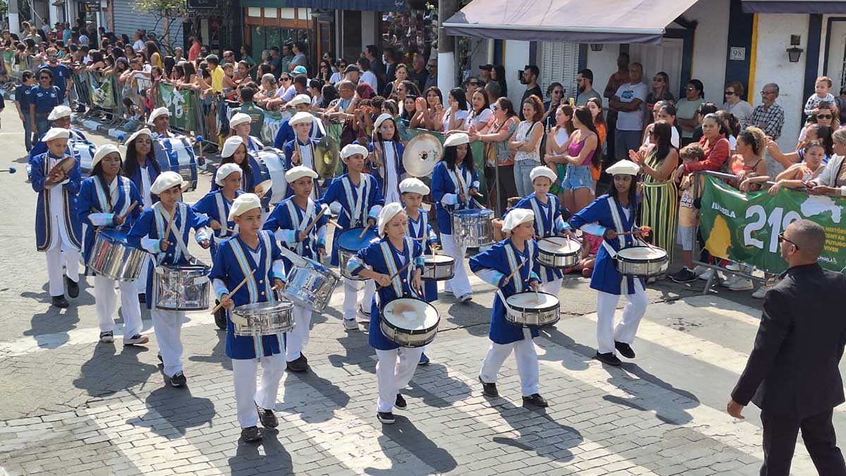 Ilhabela comemora 218 anos com ocupação hoteleira acima da média, shows, desfile cívico e volta das fanfarras