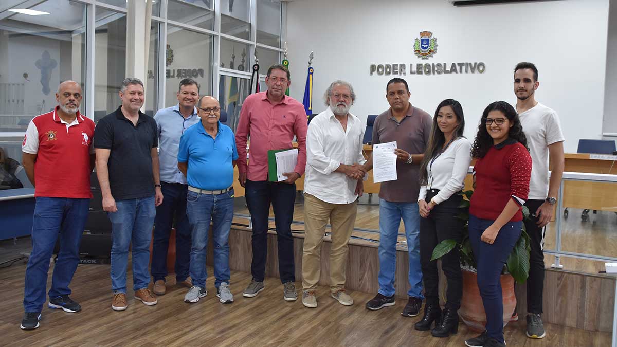 Ilhabela entrega projeto da Lei Orçamentária Anual com investimento superior a R$ 1 bi à Câmara de Vereadores