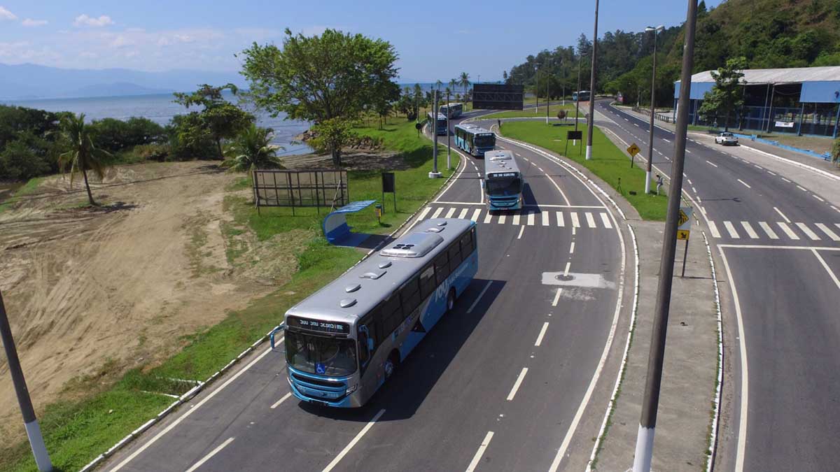 Utilização de transporte público em São Sebastião cresce 15,5% com tarifa fixa a R$ 2 na semana e gratuidade aos domingos