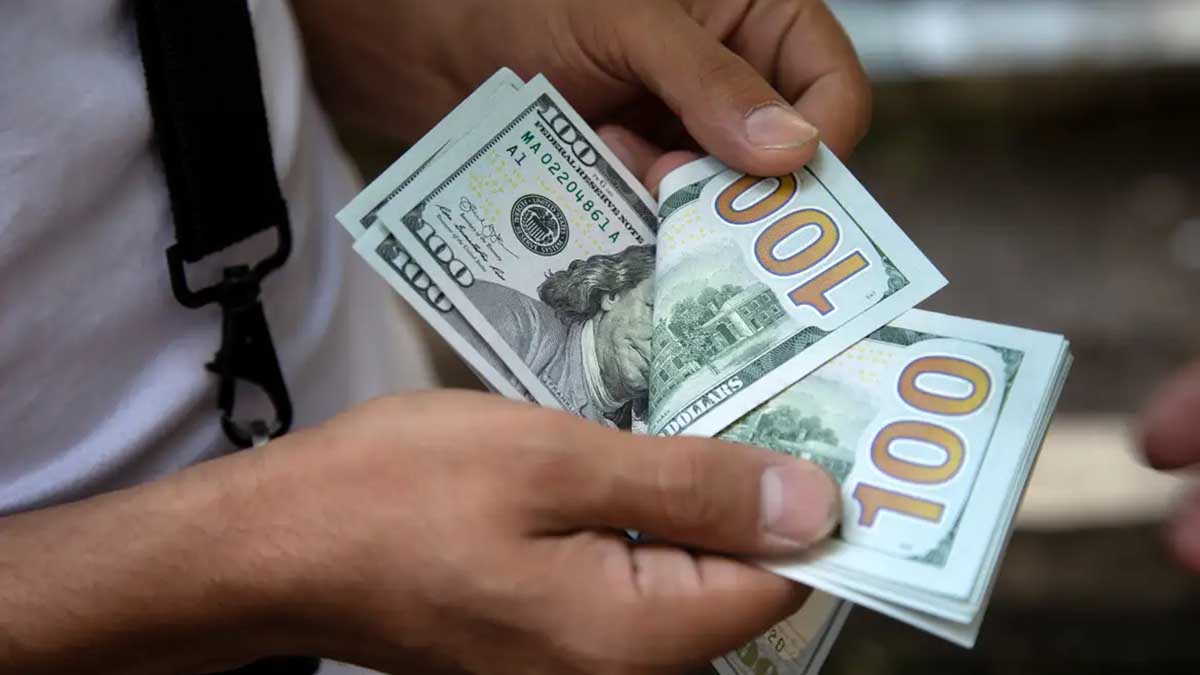 Dólar sobe para R$ 4,91 no primeiro dia útil do ano