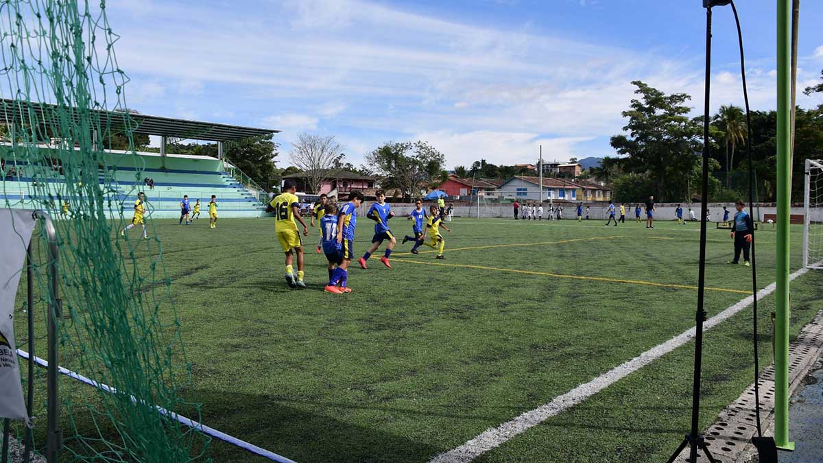 Investimentos em programas esportivos e auxílio financeiro a atletas de Ilhabela aumentam significativamente em 2023