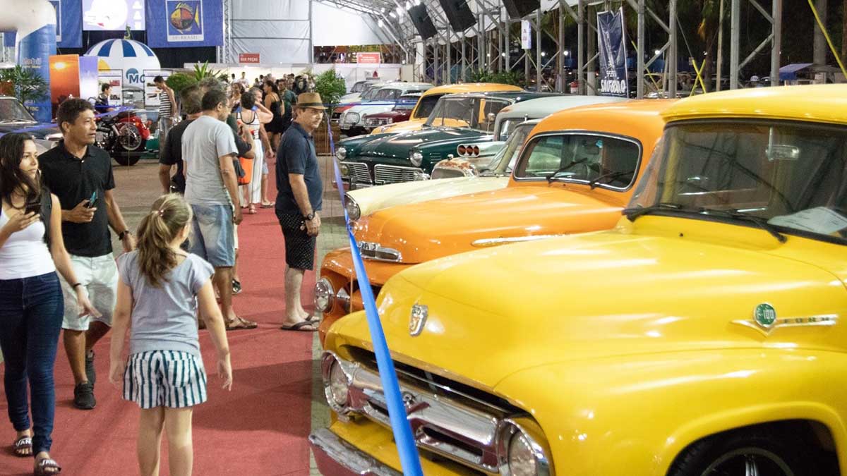 São Sebastião celebra o charme dos carros antigos no início de março