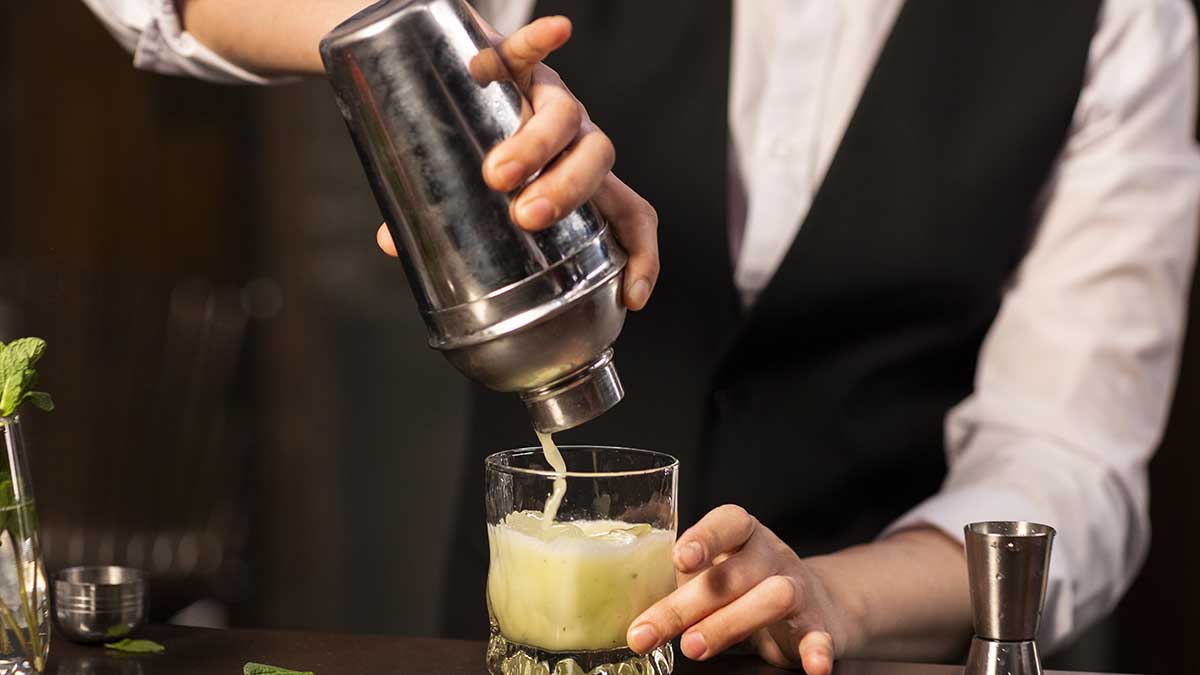 Continuam abertas pré-inscrições para curso gratuito de Bartender em Ilhabela