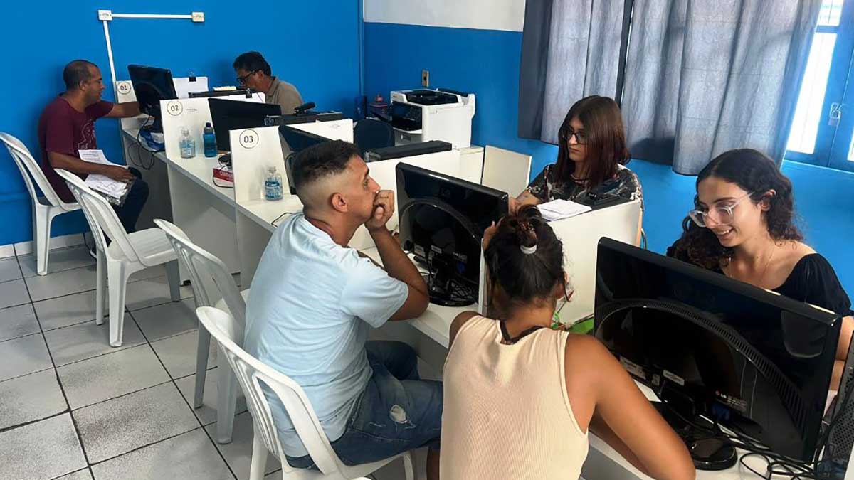 Caraguatatuba inicia semana com 196 vagas de emprego