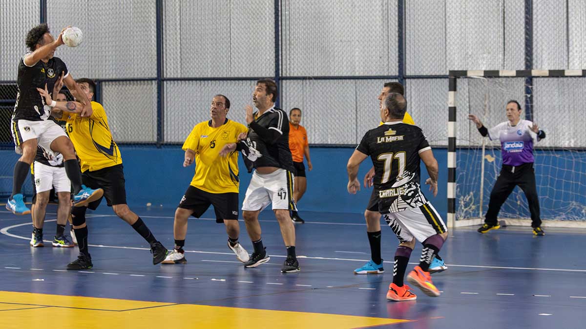 Atletas do município se destacam no Desafio de Handebol de São Sebastião