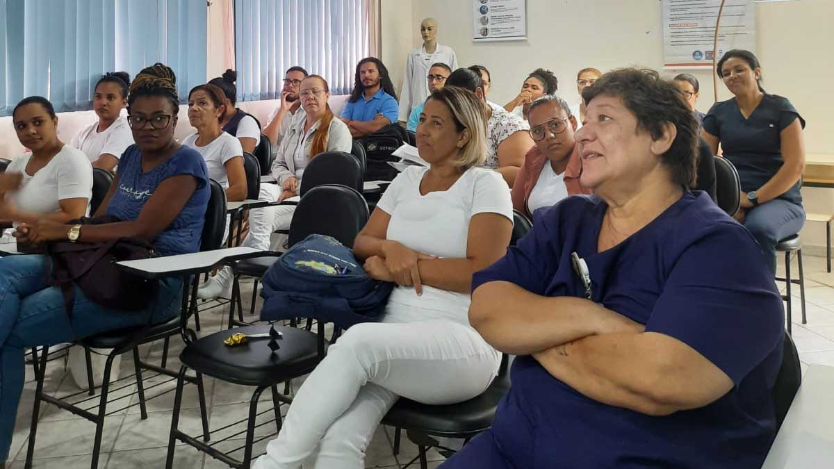 Prefeitura de São Sebastião contrata mais 50 profissionais e instala poltronas de hidratação contra a dengue no HCSS