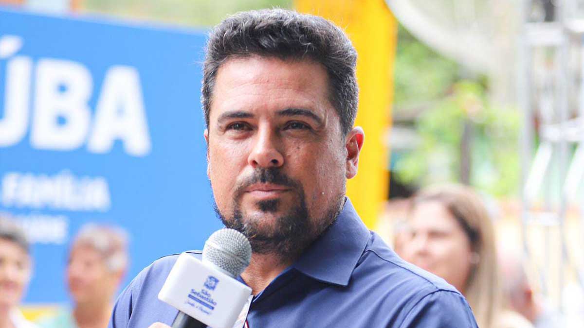 Após anunciar aumento de 10%, o prefeito Felipe Augusto afirma equiparar as classes dos Servidores Municipais até o final do mandato