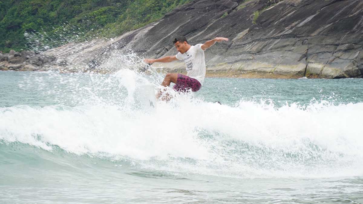 Ilhabela realiza Campeonato de Surf das Comunidades Tradicionais neste fim de semana