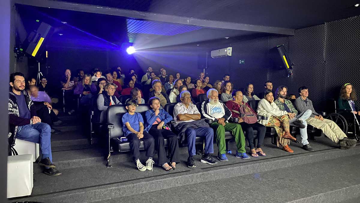 Cine Clube Villa Bella apresenta final de semana especial de cinema gratuito em Ilhabela